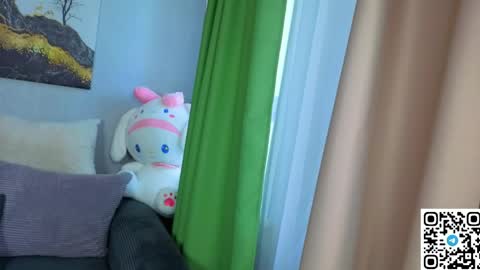 Snapshot of rainevi chatting on May 22, 2026, 12:33 pm rainevi online show from May 22, 2026, 12:33 pm
