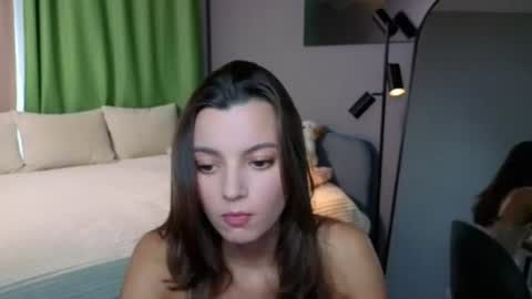 Snapshot of rainevi chatting on July 7, 2026, 11:14 am rainevi online show from July 7, 2026, 11:14 am