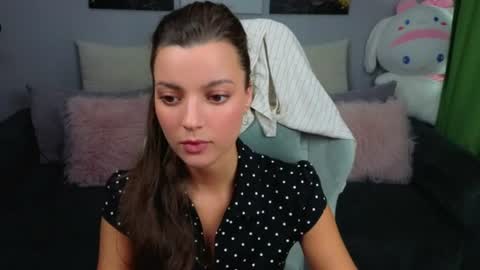 Snapshot of rainevi chatting on July 31, 2026, 12:37 pm rainevi online show from July 31, 2026, 12:37 pm