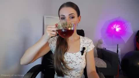 Call me Lei online show from October 5, 2025, 3:32 pm