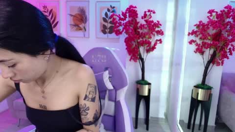 Snapshot of rainy_doll chatting on June 6, 2026, 11:48 am Rainy online show from June 6, 2026, 11:48 am