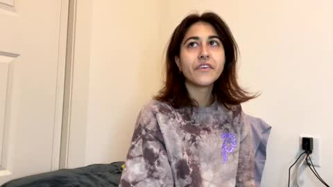 Ray Ray online show from December 10, 2024, 3:09 am