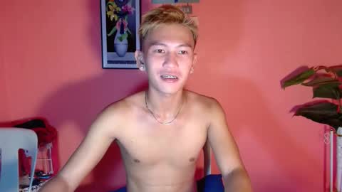 ralfhuge24 online show from October 18, 2025, 6:58 am