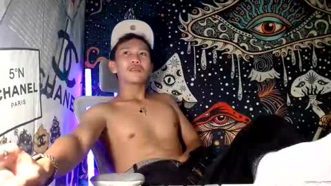 ralfhuge24 online show from June 4, 2026, 7:09 pm