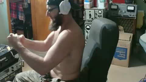 Randall online show from April 18, 2026, 7:58 pm