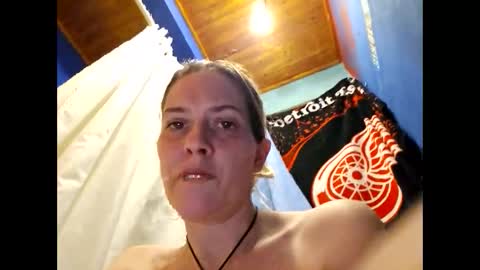 Randcandy77 online show from February 19, 2025, 4:44 am