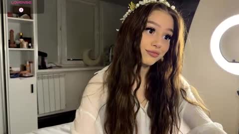 Luna online show from March 28, 2026, 1:54 pm