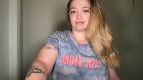 Snapshot of randiigirl69 chatting on October 12, 2025, 9:41 am Randii online show from October 12, 2025, 9:41 am