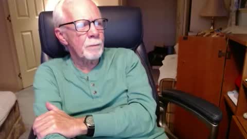 Snapshot of ranger1001 chatting on December 18, 2025, 9:10 pm ranger1001 online show from December 18, 2025, 9:10 pm