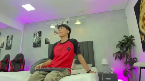 Raphael Nyon online show from March 3, 2026, 3:23 am