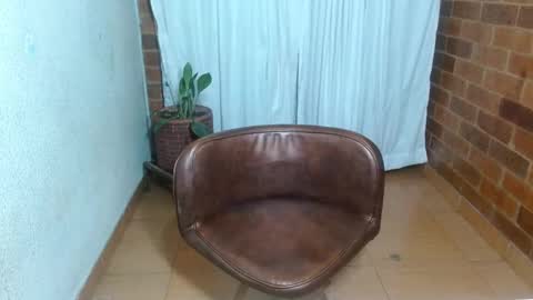 Snapshot of raquel_gh chatting on December 5, 2024, 11:51 pm Raquel online show from December 5, 2024, 11:51 pm