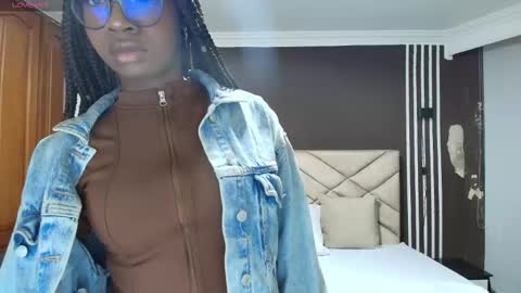 Raquel online show from November 2, 2025, 11:56 am