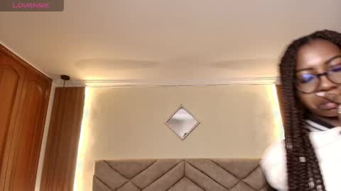 Snapshot of raqueljones_ chatting on May 5, 2026, 12:13 pm Raquel online show from May 5, 2026, 12:13 pm