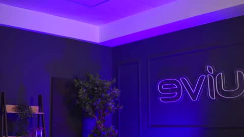 Raquelle online show from January 24, 2025, 6:46 pm