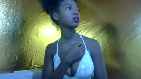 Snapshot of rasoanirinaa chatting on June 17, 2026, 5:21 am rasoanirinaa online show from June 17, 2026, 5:21 am
