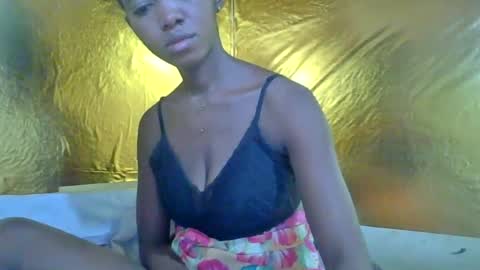 Snapshot of rasoanirinaa chatting on June 18, 2026, 10:03 pm rasoanirinaa online show from June 18, 2026, 10:03 pm