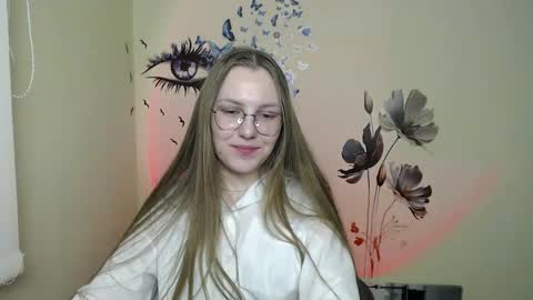 raspberry0101 online show from December 7, 2024, 8:33 am