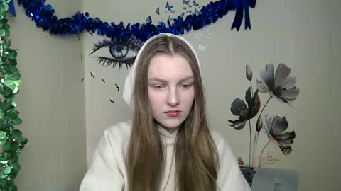 raspberry0101 online show from January 3, 2025, 7:49 am