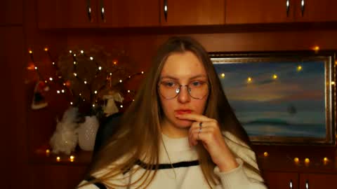 raspberry0101 online show from January 5, 2025, 5:30 pm