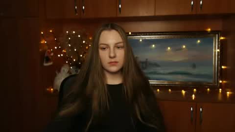 raspberry0101 online show from January 13, 2025, 5:33 pm