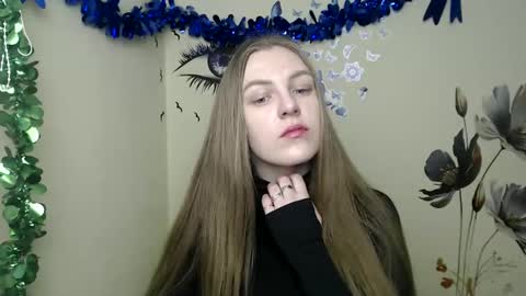 raspberry0101 online show from January 21, 2025, 1:32 pm