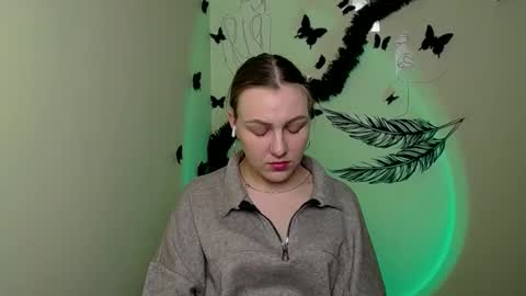 raspberry0101 online show from January 26, 2025, 1:25 pm