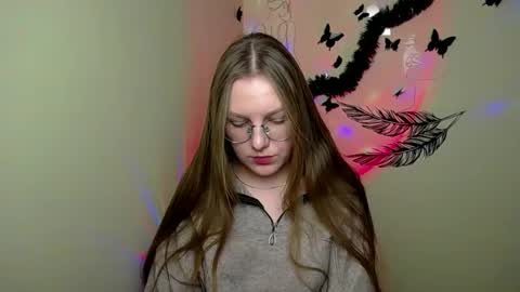 raspberry0101 online show from February 4, 2025, 10:21 am