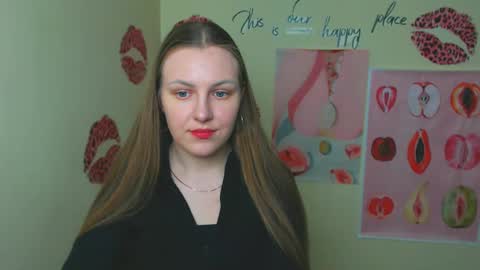 raspberry0101 online show from February 13, 2025, 6:48 pm