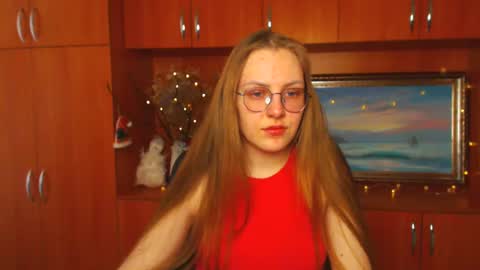 raspberry0101 online show from February 26, 2025, 1:41 pm