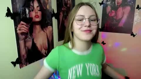 raspberry0101 online show from February 28, 2025, 9:15 am