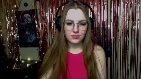 raspberry0101 online show from November 29, 2025, 8:06 am