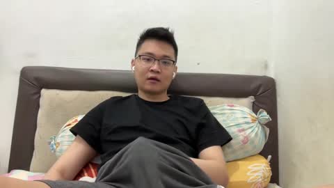 randomnaut online show from December 8, 2024, 6:17 pm