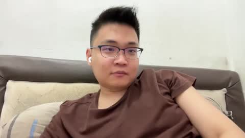 randomnaut online show from February 7, 2025, 8:10 pm