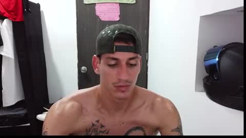 Snapshot of raul240335 chatting on June 18, 2026, 1:06 am Raul online show from June 18, 2026, 1:06 am