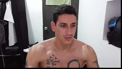 Snapshot of raul240335 chatting on June 25, 2026, 2:44 am Raul online show from June 25, 2026, 2:44 am