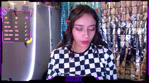   online show from October 27, 2025, 3:10 am