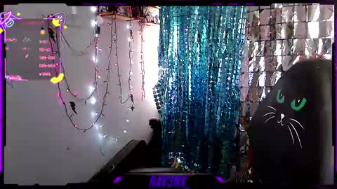   online show from April 28, 2026, 10:15 pm