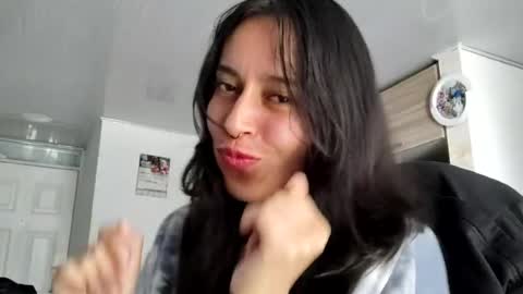 Snapshot of rav3nx_ chatting on June 11, 2026, 9:46 pm online show from June 11, 2026, 9:46 pm