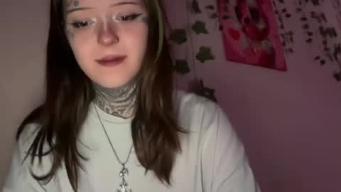 Snapshot of raven_armor chatting on June 4, 2026, 5:30 pm raven_armor online show from June 4, 2026, 5:30 pm