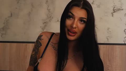 raven_inkk online show from April 20, 2026, 9:34 am