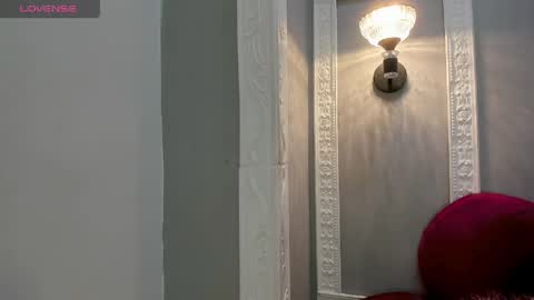 raven_loove online show from May 27, 2026, 7:44 pm