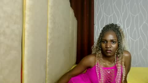 Snapshot of raven_luxe chatting on June 27, 2026, 2:27 am Raven online show from June 27, 2026, 2:27 am