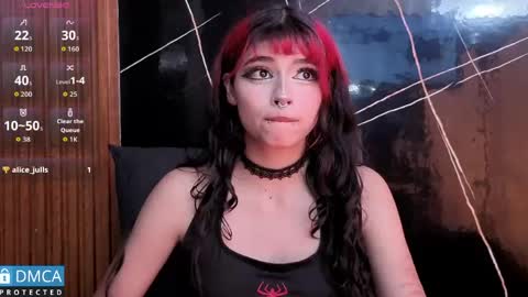 Snapshot of raven_rox_ chatting on April 13, 2026, 7:08 pm raven_rox_ online show from April 13, 2026, 7:08 pm