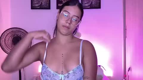 Snapshot of raven_stonee01 chatting on July 14, 2026, 2:16 am RAVEN online show from July 14, 2026, 2:16 am
