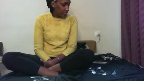 ravenbby online show from February 26, 2025, 1:19 pm