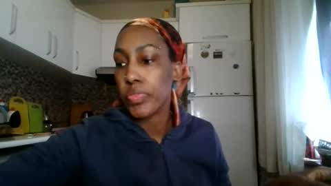 Snapshot of ravenbby chatting on April 25, 2026, 10:51 am ravenbby online show from April 25, 2026, 10:51 am