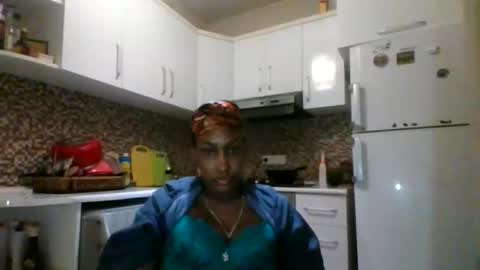 Snapshot of ravenbby chatting on April 27, 2026, 5:22 pm ravenbby online show from April 27, 2026, 5:22 pm