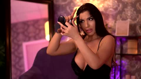 Snapshot of ravenbelrose chatting on November 20, 2025, 10:59 am Rosa online show from November 20, 2025, 10:59 am