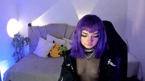 ravencollen online show from November 18, 2025, 12:31 pm