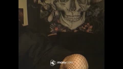 ravenxlee online show from September 17, 2025, 5:14 pm